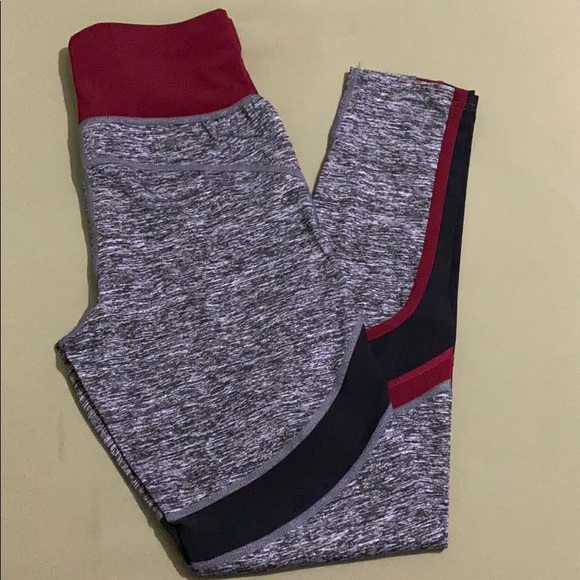 Super cute workout leggings: Large - Picture 2 of 5